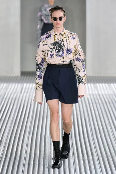 Look 26